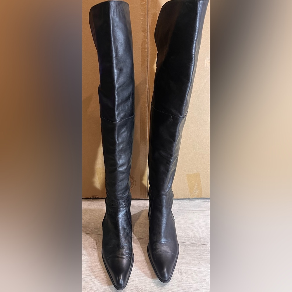 Llario Ferucci Sleek Black Leather Over Knee-High Boots with chains size 38